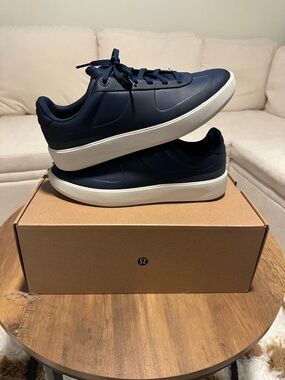 lululemon athletica city verse Men’s Navy and White Low-Top Sneakers
